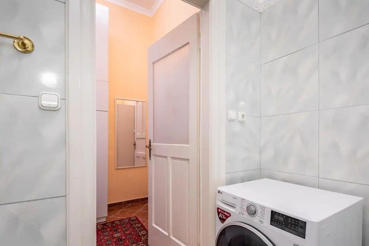 Astoria Central Apartments Будапеща Екстериор снимка